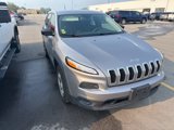 Used 2017 Jeep Cherokee Sport image 3
