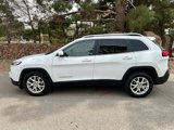 Used 2016 Jeep Cherokee Latitude image 4