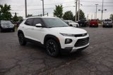 Used 2021 Chevrolet TrailBlazer LT w/ Premium Seating Package image 2