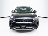 Used 2024 Volkswagen Taos SE image 2