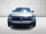 Used 2024 Volkswagen Tiguan SE R-Line image 2