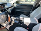 Used 2017 Lexus ES 300h image 5