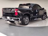 Used 2022 Chevrolet Silverado 1500 LT image 2