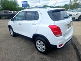 Used 2020 Chevrolet Trax LT w/ LT Convenience Package image 2
