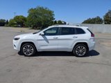 Used 2019 Jeep Cherokee Overland image 5