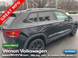 Certified 2024 Volkswagen Taos SE image 4