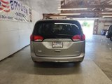 Used 2017 Chrysler Pacifica Limited w/ UConnect Theater Package image 4