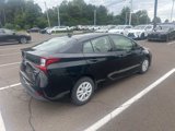Used 2019 Toyota Prius L Eco image 4