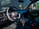 Certified 2025 Porsche Macan image 4