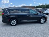 Used 2017 Chrysler Pacifica Touring-L image 6