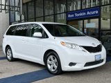 Used 2014 Toyota Sienna LE image 2