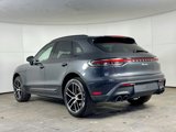 Certified 2022 Porsche Macan image 3