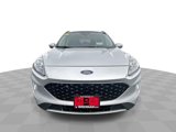Used 2020 Ford Escape Titanium image 3