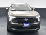 New 2025 Nissan Kicks SR image 3