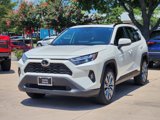 Used 2022 Toyota RAV4 XLE Premium image 4