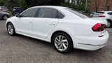 Used 2018 Volkswagen Passat 2.0T SE image 3