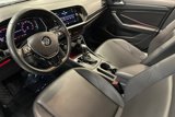 Used 2019 Volkswagen Jetta SEL w/ Cold Weather Package image 4