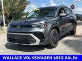 Certified 2025 Volkswagen Taos SE w/ Panoramic Sunroof Package image 2