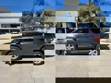 Used 2017 Ford Explorer XLT image 3