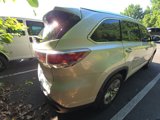 Used 2014 Toyota Highlander Limited image 3