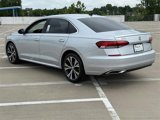 Used 2020 Volkswagen Passat 2.0T SEL image 6