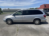 Used 2006 Chrysler Town & Country Touring image 3