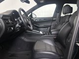 Certified 2023 Porsche Macan Turbo image 5