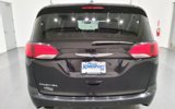 Used 2020 Chrysler Pacifica Touring-L image 5