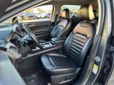 Used 2023 Ford Edge SEL image 4