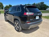 Used 2019 Jeep Cherokee Limited image 3