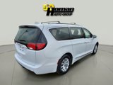 Used 2019 Chrysler Pacifica Touring-L image 5