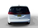 Used 2023 Chrysler Pacifica Touring-L image 4