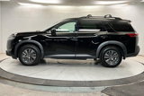 Used 2022 Nissan Pathfinder SV image 2