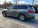 Used 2020 Nissan Pathfinder S image 2