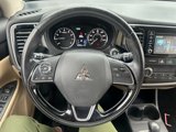 Used 2016 Mitsubishi Outlander ES image 2