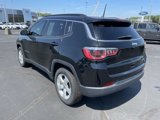 Used 2017 Jeep Compass Latitude w/ Cold Weather Group image 3
