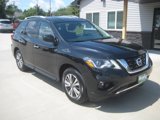 Used 2020 Nissan Pathfinder SV image 2