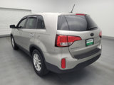 Used 2015 Kia Sorento LX image 5