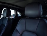 Certified 2022 Porsche Macan image 5