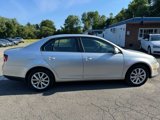 Used 2010 Volkswagen Jetta Limited Edition image 2