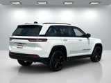 Used 2023 Jeep Grand Cherokee Altitude image 5