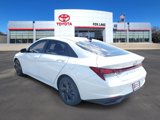 Used 2022 Hyundai Elantra SEL w/ Convenience Package image 3