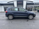 Used 2015 Volkswagen Tiguan S image 2