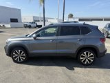 Used 2022 Volkswagen Taos SE image 3