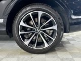 Used 2022 Bentley Bentayga image 6