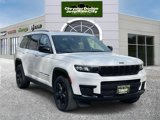 Used 2022 Jeep Grand Cherokee L Laredo image 4