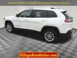 Used 2019 Jeep Cherokee Latitude w/ Cold Weather Group image 3
