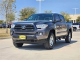 Used 2018 Toyota Tacoma SR image 3