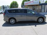 Used 2017 Chrysler Pacifica Touring-L w/ Tire & Wheel Group image 4