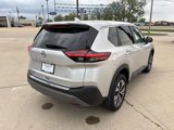 Used 2022 Nissan Rogue SV image 3
